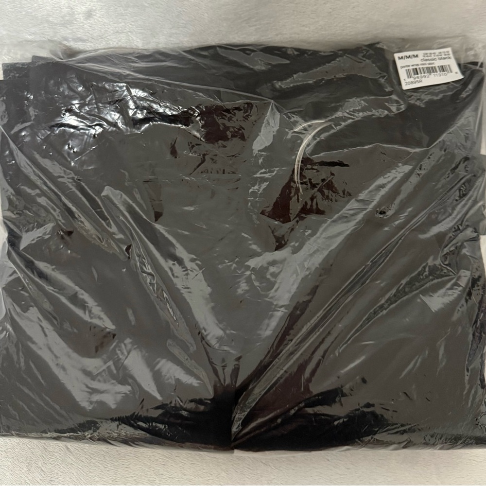💖New! SPANX Ponte Wrap Mini Skirt - Black - Size Medium SPANXsmooth Collection💖 - Picture 6 of 8